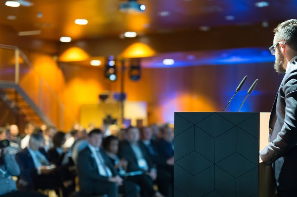 Trendy w organizacji imprez integracyjnych na 2025 r.