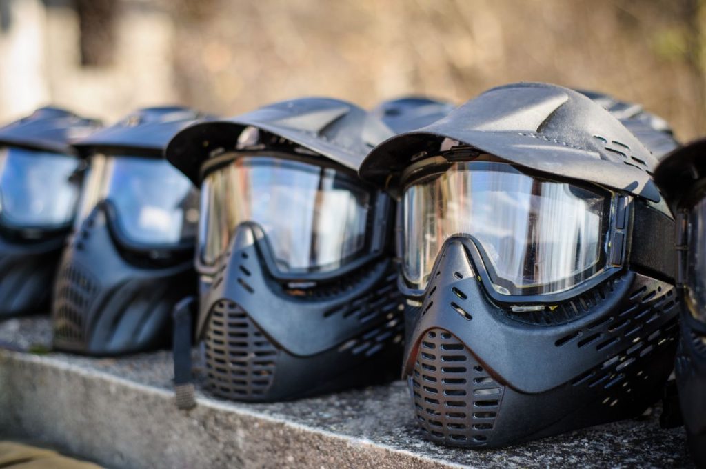 Czy warto inwestować we własny sprzęt do paintballa?